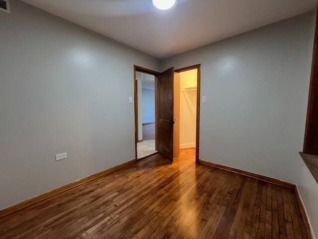 Building Photo - 3905 W Schubert Ave