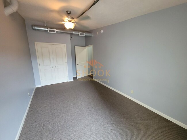 Building Photo - 102 N 3rd St