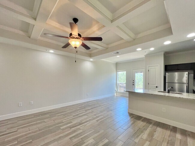 Building Photo - Spacious Townhome with a Private Backyard & No Rear Neighbors!
