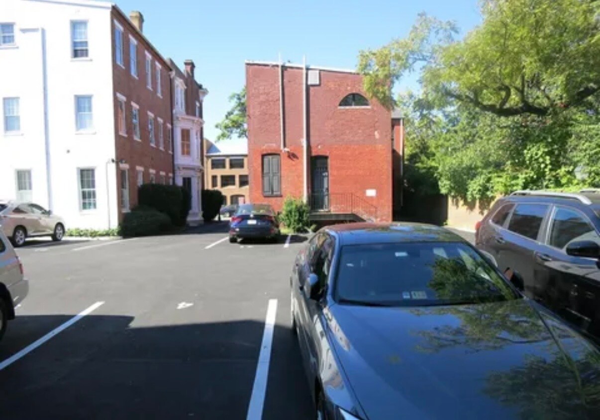 Building Photo - 420 1/2 N Saint Asaph St