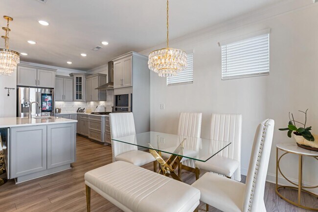 Building Photo - 116 Farrier Ln