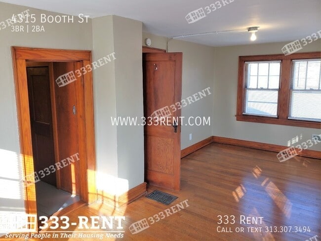 Building Photo - 4315 Booth St