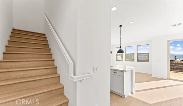 Building Photo - 851 Cornelia Wy
