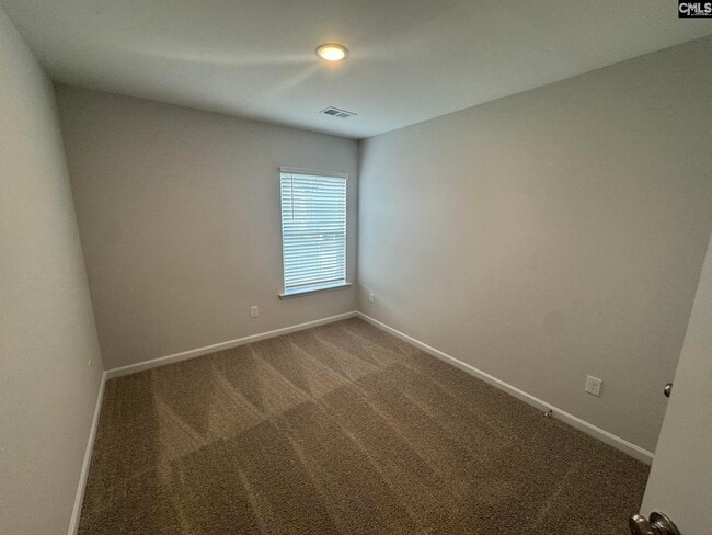 Building Photo - 127 Carr Ln