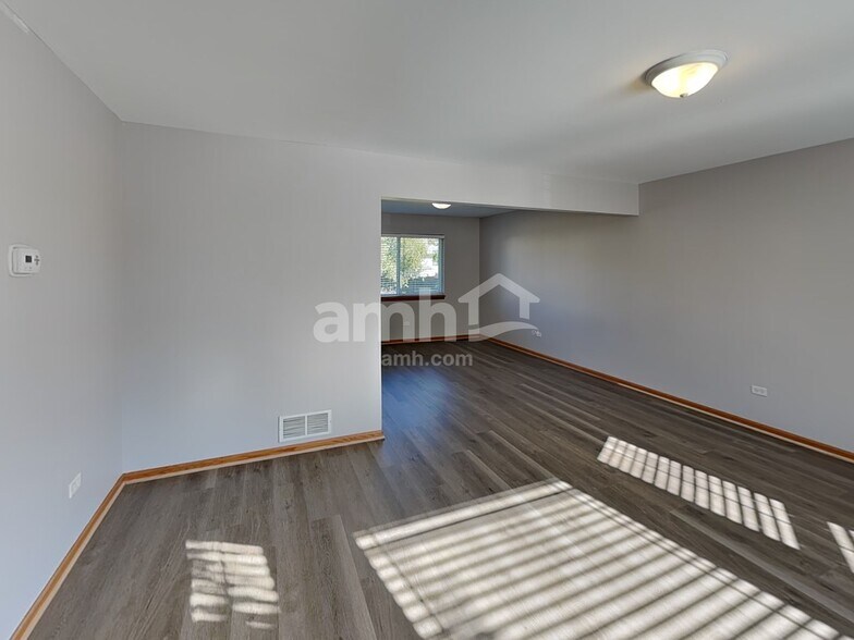 Building Photo - 2438 Foxtail Ct