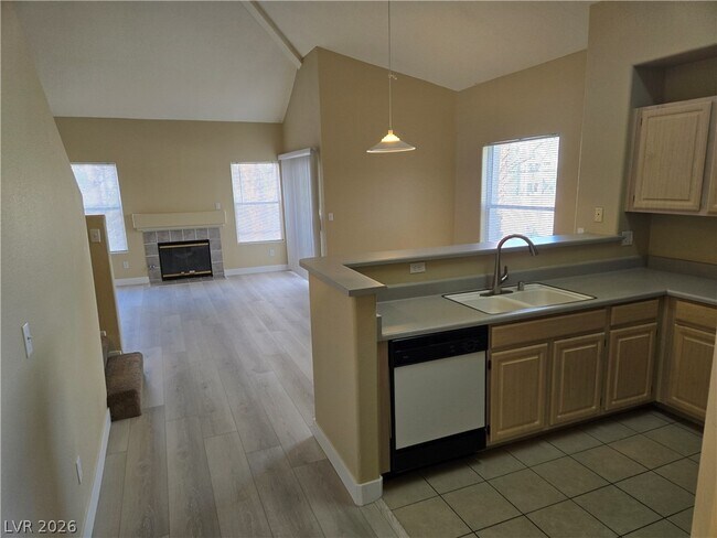 Building Photo - 5125 W Reno Ave