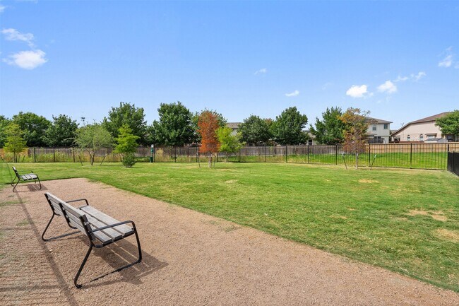 Building Photo - 1101 Halsey Dr