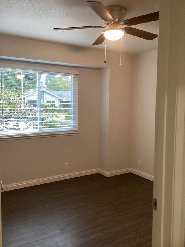 Building Photo - Three Bedroom Home Available Near the Chic...