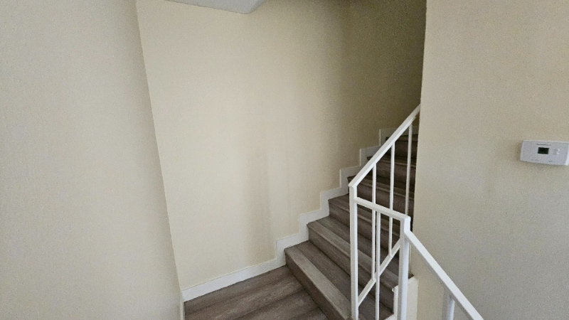 Building Photo - 7240 Woodman Ave