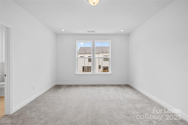 Building Photo - 5018 Layman Dr
