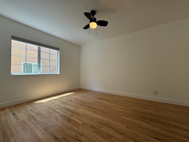 Building Photo - 1570 N Verdugo Rd