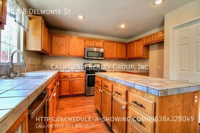Building Photo - 42198 Delmonte St
