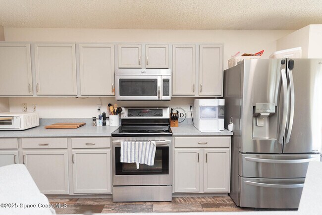 Building Photo - 2667 Deercroft Dr