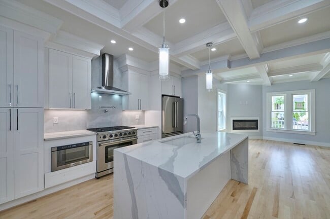 Building Photo - 97 Oakton Ave