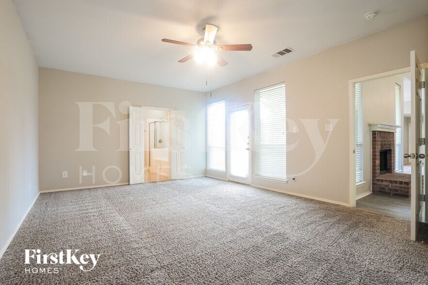 Building Photo - 1731 Vista Ridge Dr W