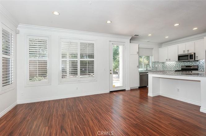 Building Photo - 38 Eaglecreek