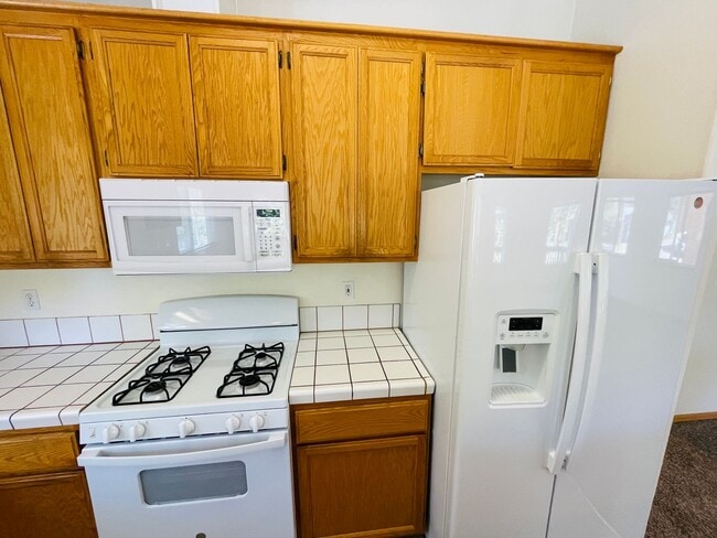 Building Photo - 3 bed 2 bath house for rent in South Lake Tahoe