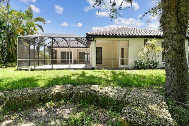 Building Photo - 13792 Long Lake Ln