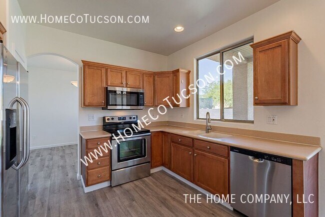 Building Photo - 6645 E Gehrig Ln