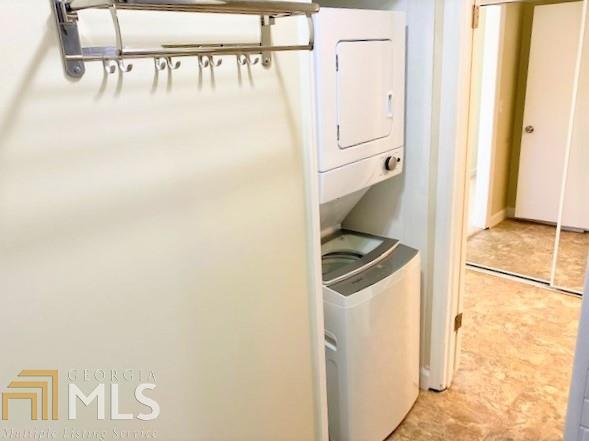 Building Photo - 3105 Colonial Way