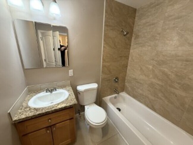 Building Photo - Single level 3 bedroom, 2 bath Home in the Cambrian Park Neighborhood. Great Schools. Close to Lo...