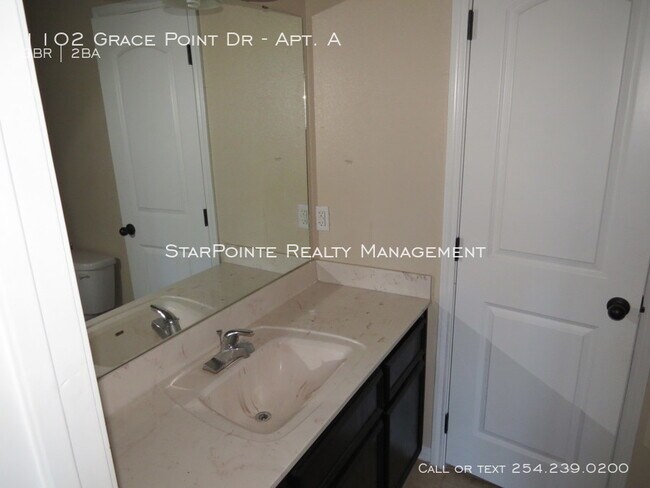 Building Photo - 1102 Grace Point Dr Apt. A