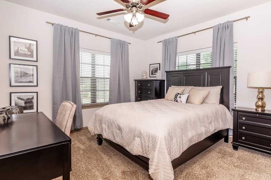 Building Photo - Town Creek Village Apartments
