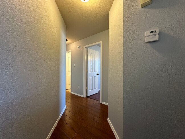 Building Photo - Gorgeous Brick Home for Rent! - 3 Bedroom, 2 Bath, 2 Car garage - 1,797 sf