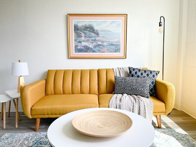 Building Photo - 2515 Burnet Ave