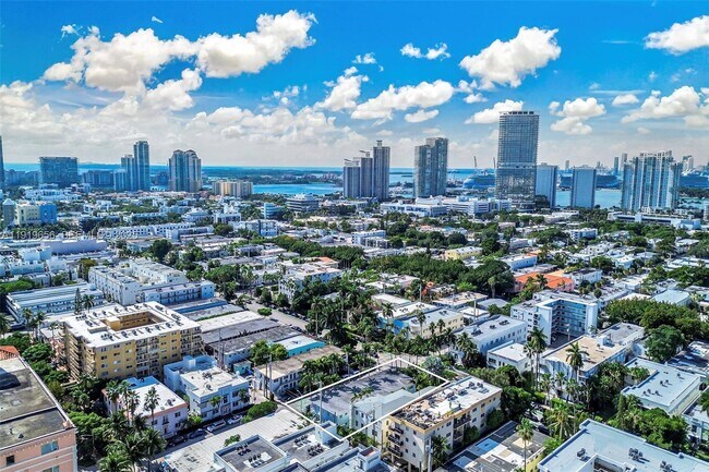 Building Photo - 635 8th St