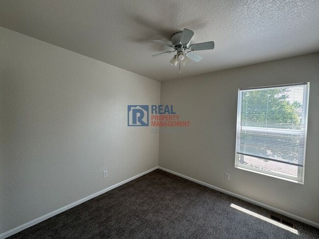 Building Photo - 18613 E Chaffee Pl