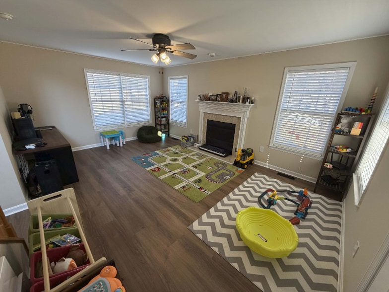 Building Photo - 52 Fox Run Dr