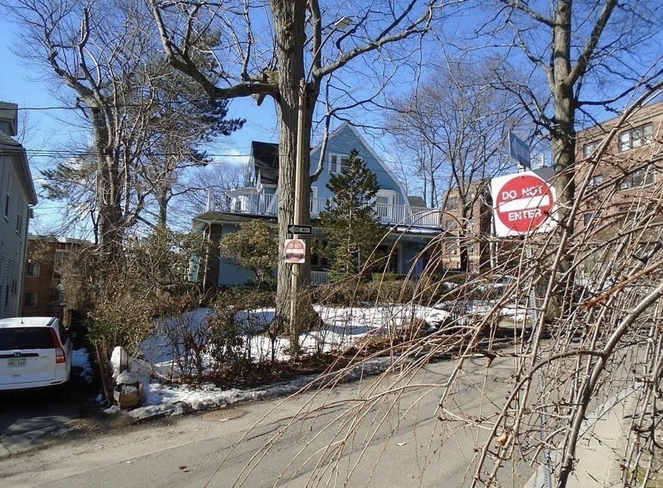 Building Photo - 157 Kilsyth Rd