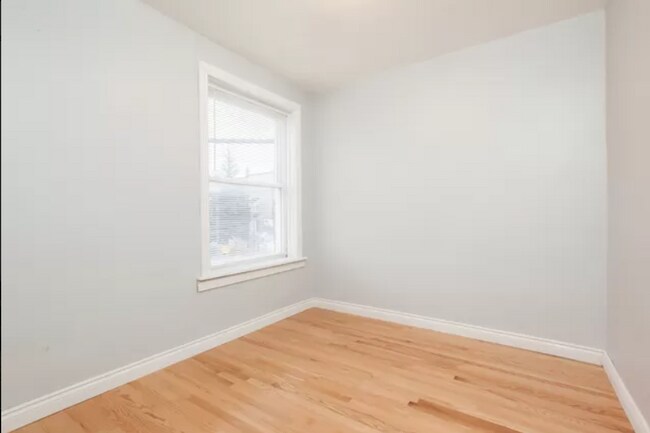 Front Bedroom - 2133 S California Ave