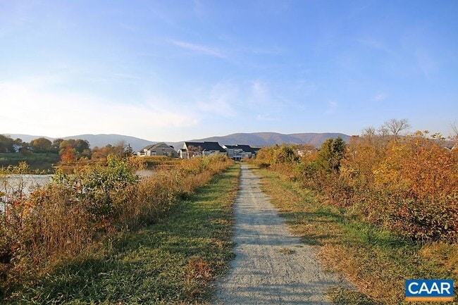 Building Photo - 609 Mornington Ln