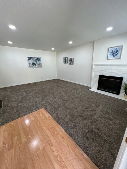 Building Photo - 3701 Mosswood Dr