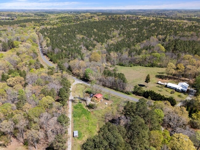 Building Photo - Fabulous Home near Silk Hope Chatham County - Cabin living close to Shakori
