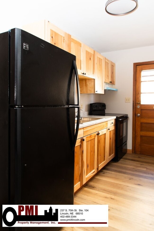 Building Photo - 1400 F / 836 South Street