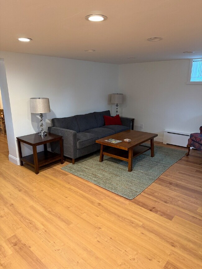 Building Photo - Furnished 1BR/1BA Basement Unit in Lakewood - Private Entrance, Kitchenette, Shared Yard & Laundry