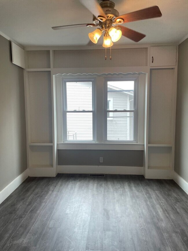 Building Photo - 312 Sumpter Ave