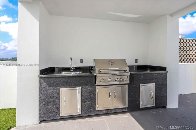 Building Photo - 9123 NW 33rd St