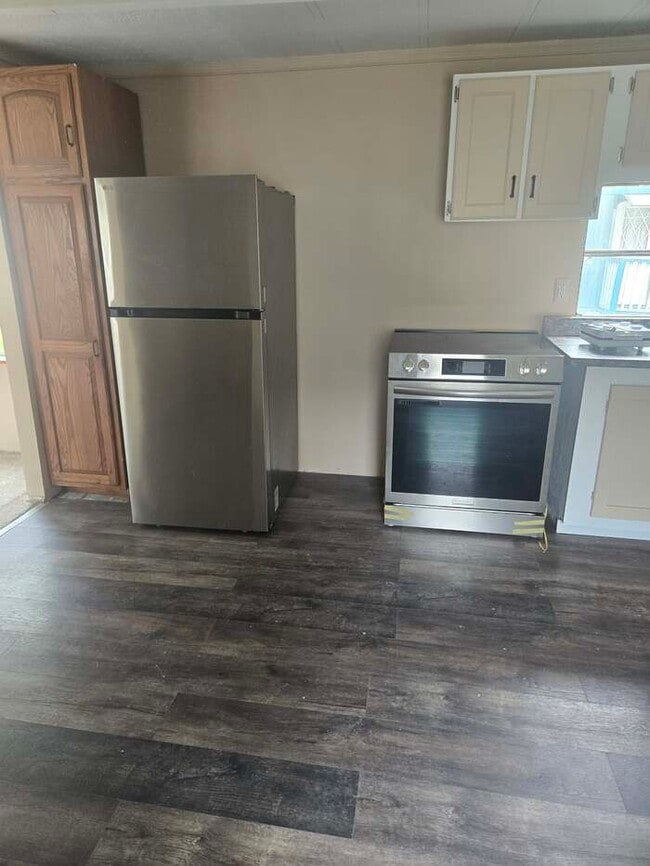 Building Photo - OWNER WILL FINANCE!