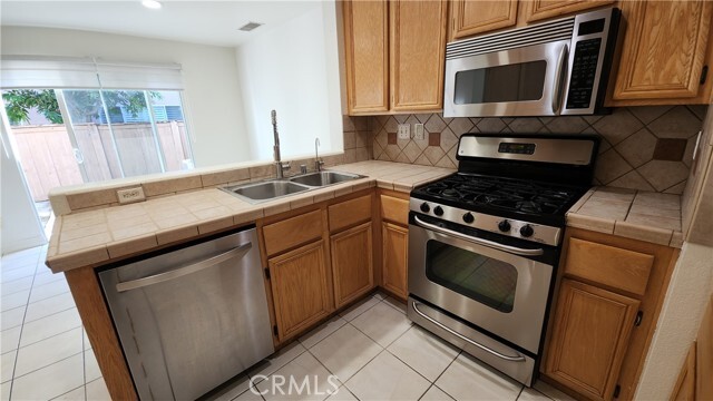 Building Photo - 14880 Honey Ct