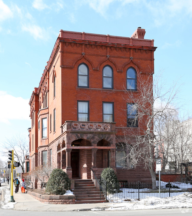 Primary Photo - 625 9th St S