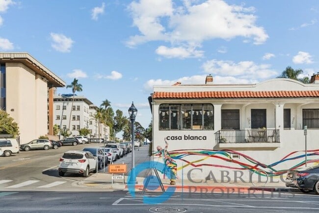 Building Photo - 417 Juniper St