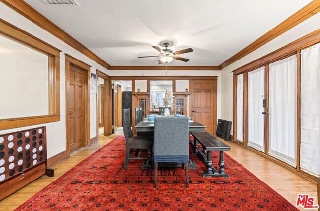 Building Photo - 736 Redondo Ave