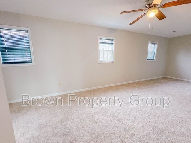 Building Photo - 4735 Camden Rd