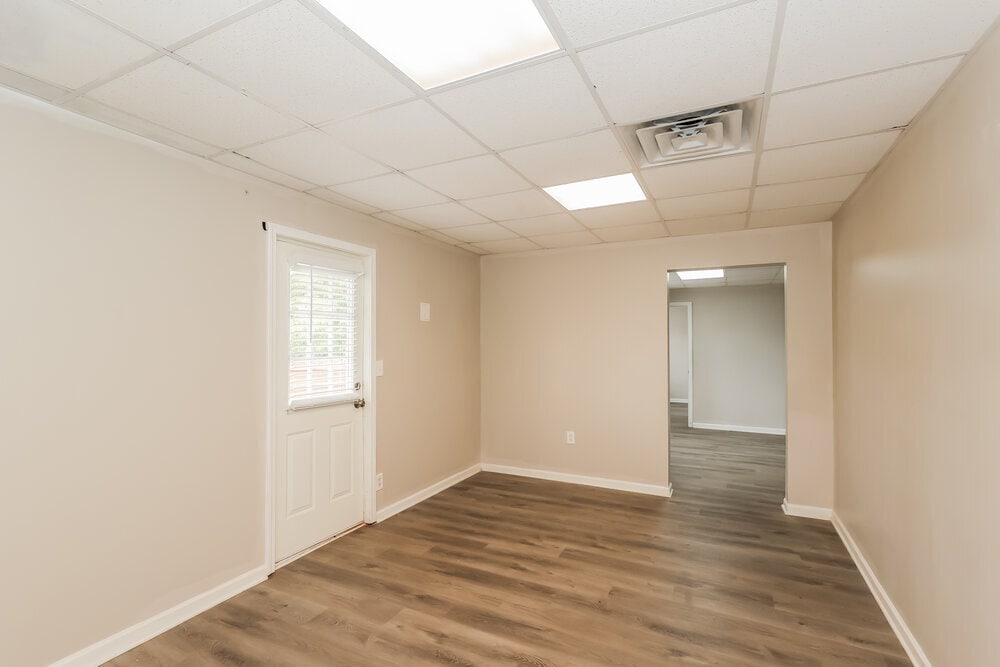 Building Photo - 714 Cherry Branch Cir