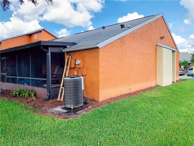 Building Photo - 11 Silver Swan Ct