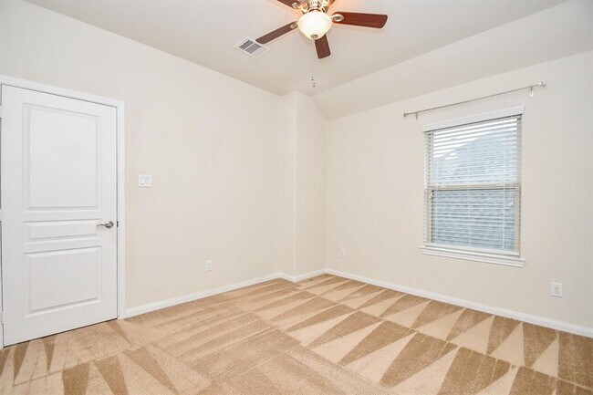 Building Photo - 30217 Live Oak Way